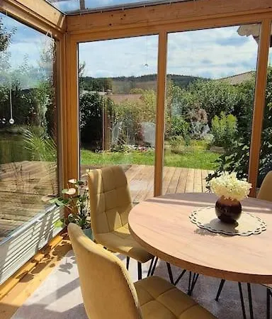 Oekologisches Hideaway Mit Sauna Und Grossem Garten