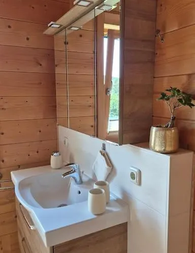 Feriehus Oekologisches Hideaway Mit Sauna Und Grossem Garten